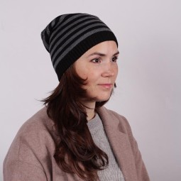 Шапка молодежная Sharpey Т-2820П черн/сер