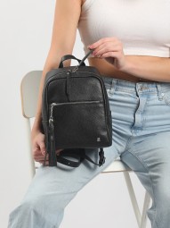 Рюкзак женский SHARPEY 1-060 черн фл