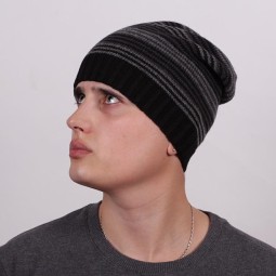 Шапка молодежная Sharpey Т-818 черн/сер